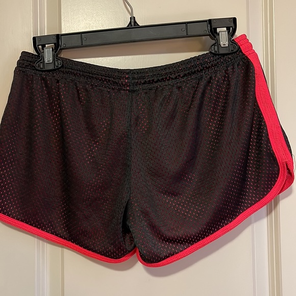 Reebok shorts, size small. Open to any offer! - Picture 4 of 5